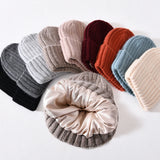 Silk-Lined Cashmere Beanie – Luxury Winter Hat