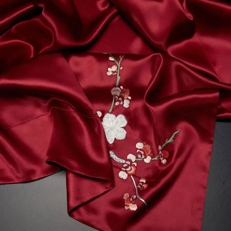Red Rose Elegance: Pure Mulberry Silk Pillowcase with Floral Embroidery