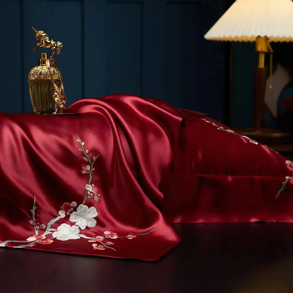 Red Rose Elegance: Pure Mulberry Silk Pillowcase with Floral Embroidery