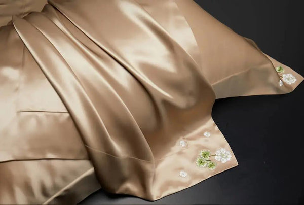 Champagne Bloom Harmony: Pure Mulberry Silk Pillowcase with Floral Embroidery