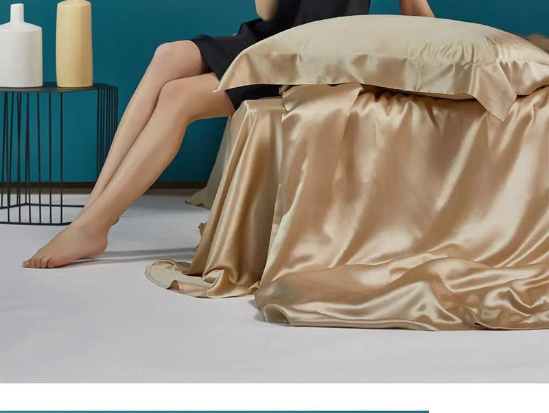 LuxeSilk Couture: Premium Mulberry Silk Bedding Set