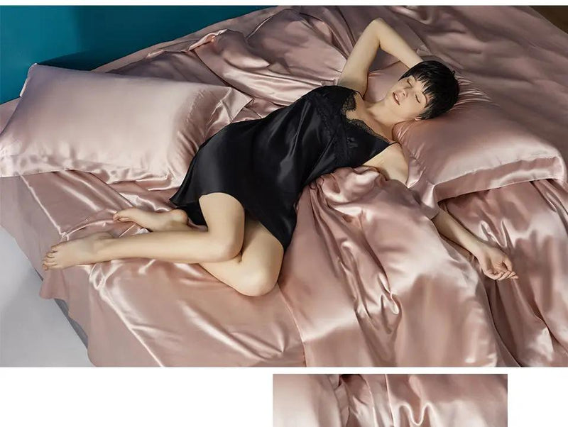 LuxeSilk Couture: Premium Mulberry Silk Bedding Set